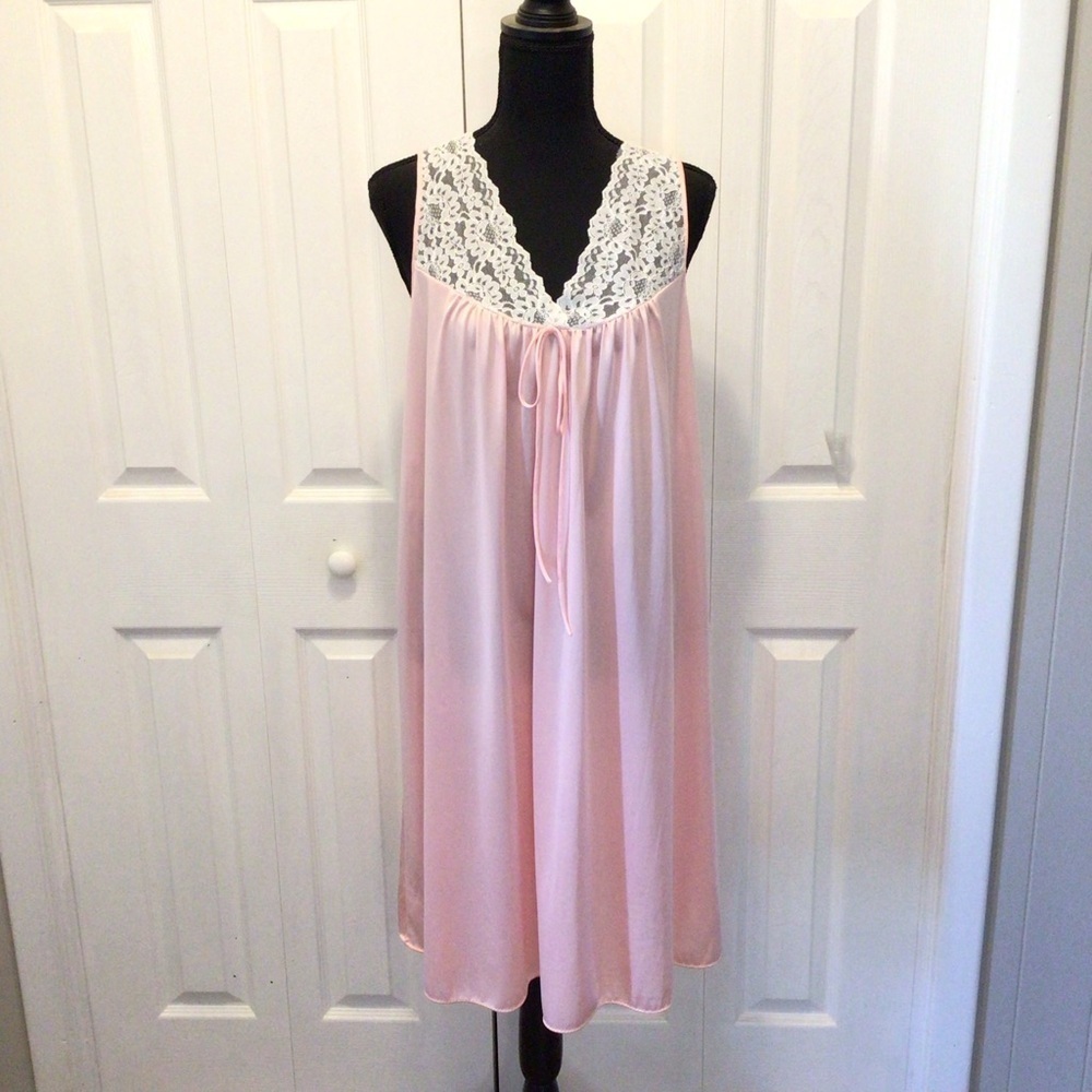 Vanity Fair Pink Sleeveless Knee Length Nightgown Size Medium